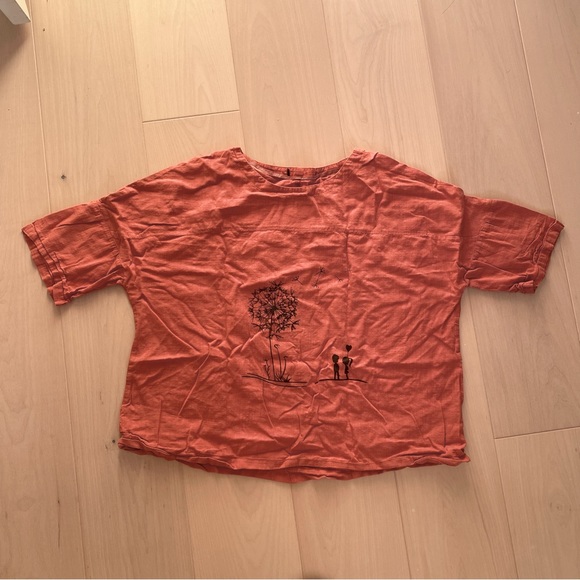 Cute graphic tee - Picture 1 of 2